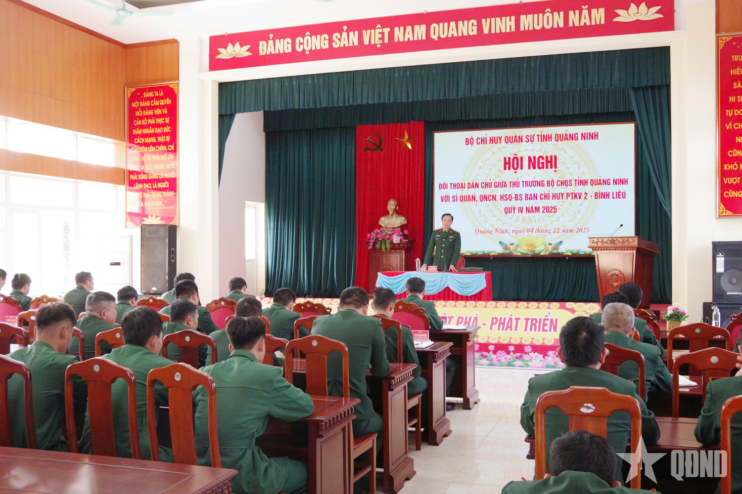 Bộ CHQS tỉnh Quảng Ninh đối thoại dân chủ tại các đơn vị